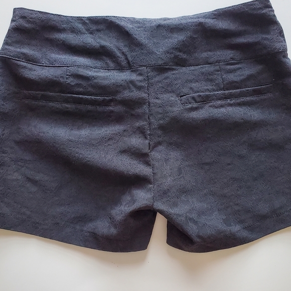 HL SHORTS - Picture 4 of 14